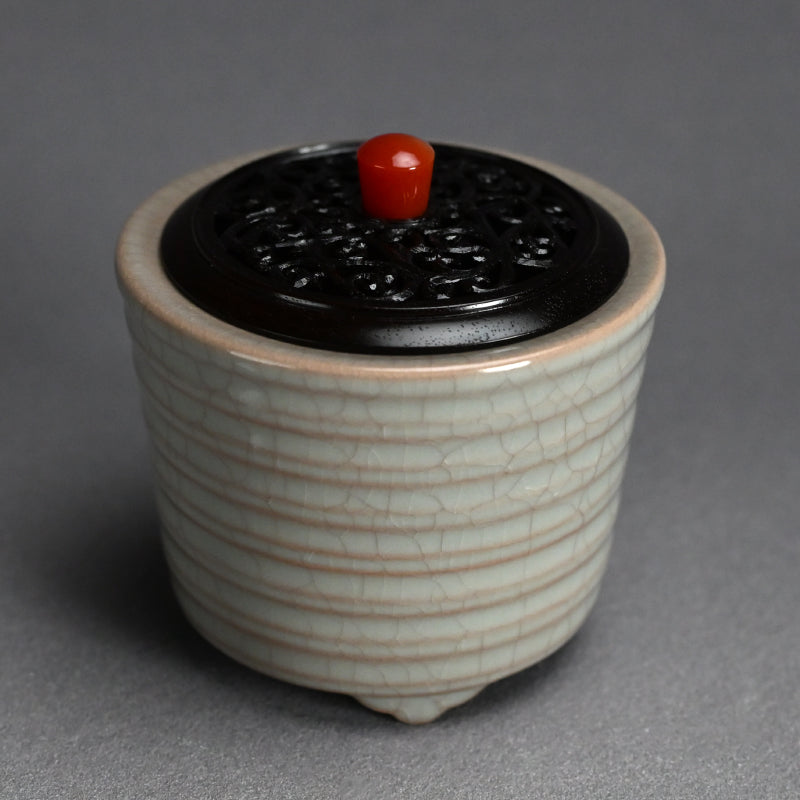 Imperial Artist Celadon Koro Incense Burner ー板谷 波山 “氷華磁香炉”