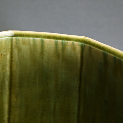 Exhibited & Awarded Oribe Zogan Vase ー臼井 和成 “織部象嵌花器”