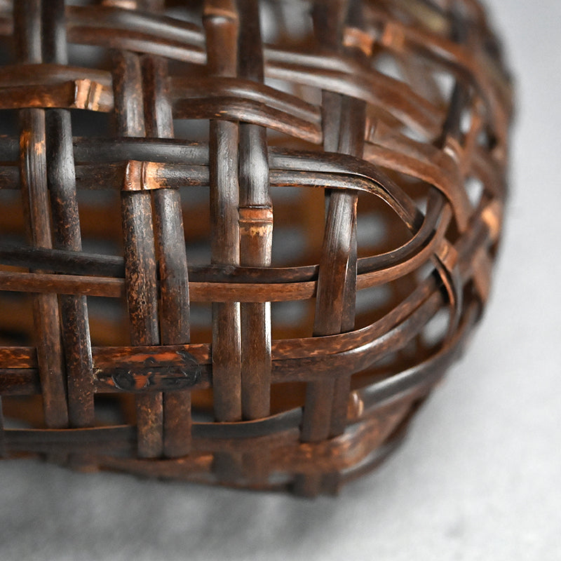 Bamboo Tea Room Basket ー西川 宗悦 “籠花入”