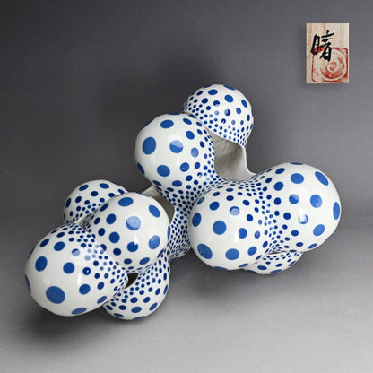 彫刻、増殖するかたち ー中島晴美 "Sculpture, Proliferating Form"