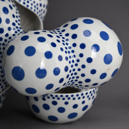 彫刻、増殖するかたち ー中島晴美 "Sculpture, Proliferating Form"