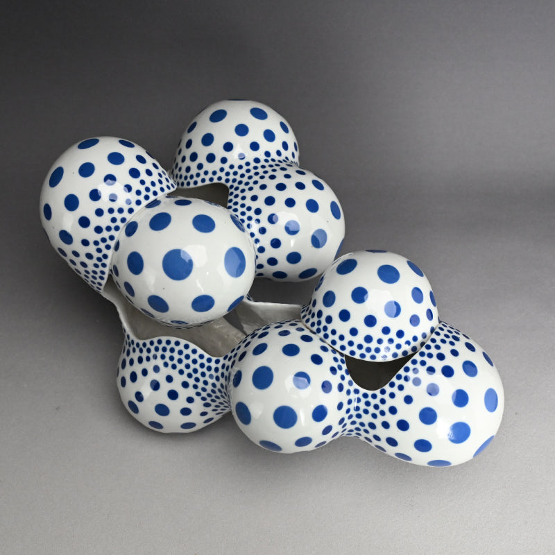 彫刻、増殖するかたち ー中島晴美 "Sculpture, Proliferating Form"