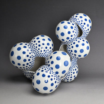 彫刻、増殖するかたち ー中島晴美 "Sculpture, Proliferating Form"