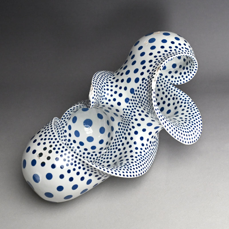 Unusual Winged Sculpture ー中島 晴美 ”反転するかたち”