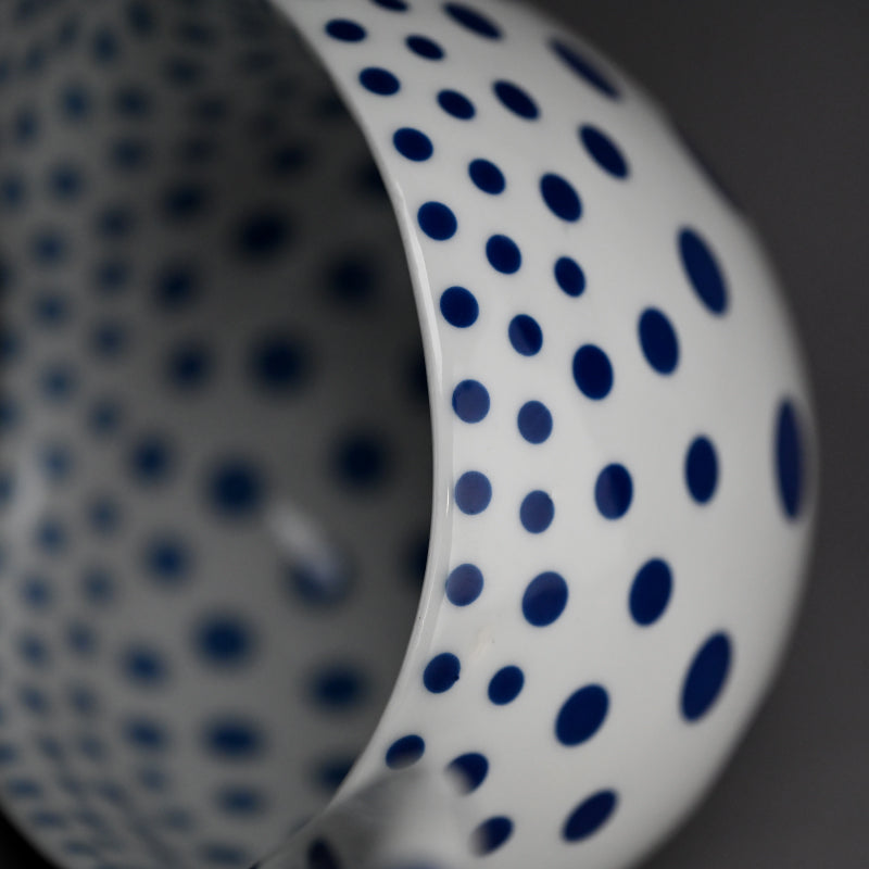 Porcelain Sculpture of Proliferating Form ー中島 晴美 “増殖する形”