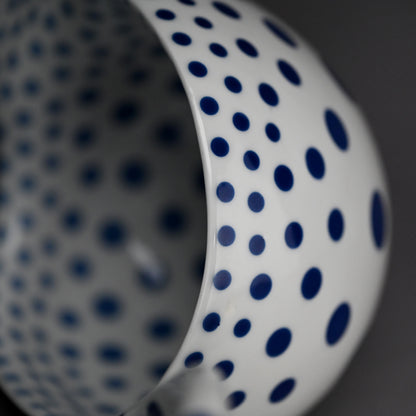 Porcelain Sculpture of Proliferating Form ー中島 晴美 “増殖する形”