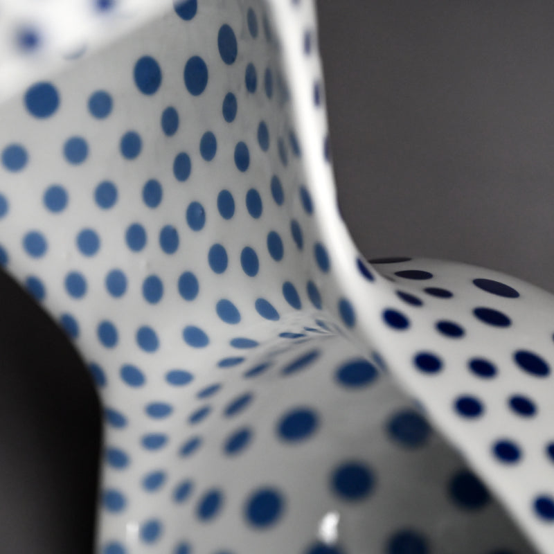 Porcelain Sculpture of Proliferating Form ー中島 晴美 “増殖する形”