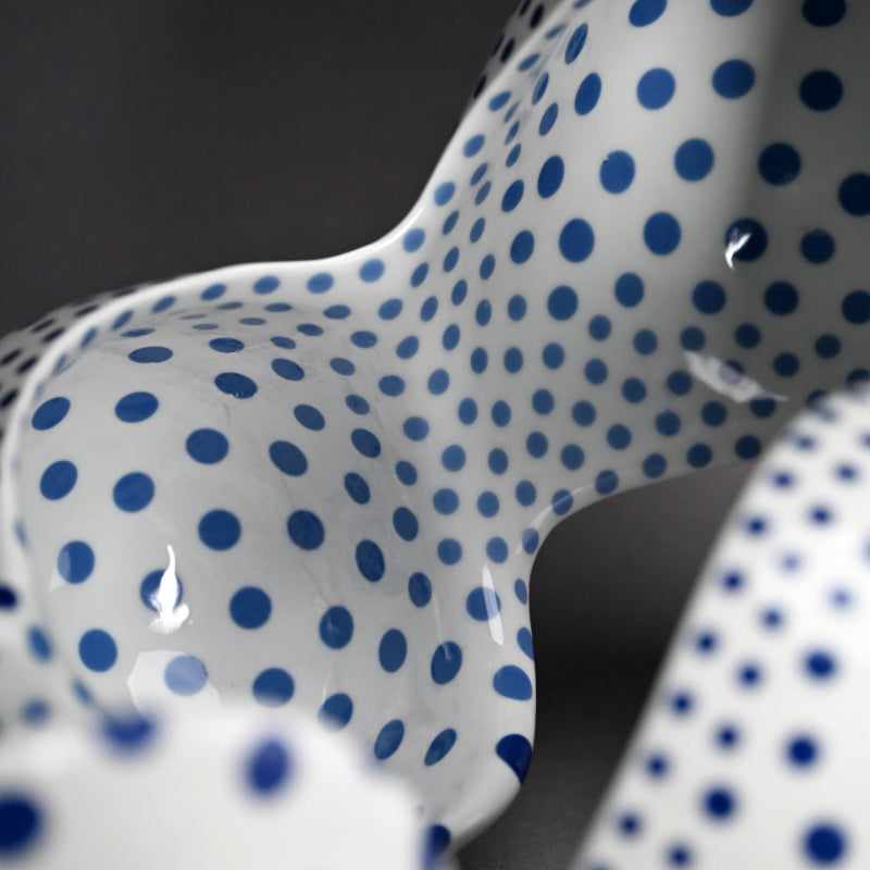 Porcelain Sculpture of Proliferating Form ー中島 晴美 “増殖する形”