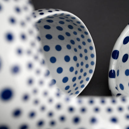 Porcelain Sculpture of Proliferating Form ー中島 晴美 “増殖する形”