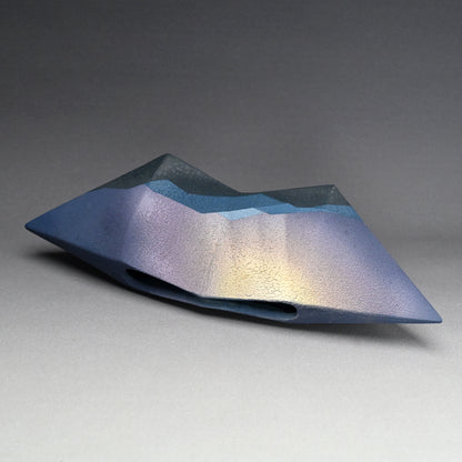 Radical Blue Hagi Dawn Vase ー心司窯 田中 克敏 “萩焼 光彩器”