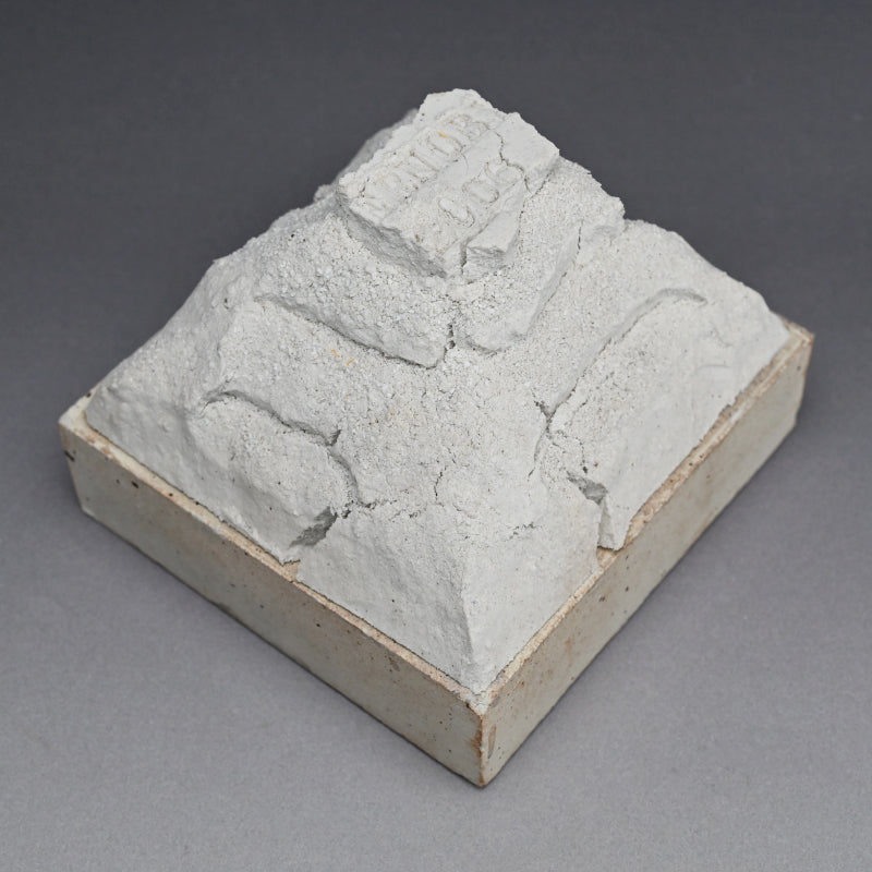 Chernobyl Ceramic Protest Sculpture ー鯉江 良二 “CHERNOBYL”