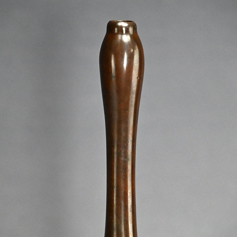 Gourd Shaped Bronze Vase w/ Snail ー西垣 一瑳 "黄銅瓢式 華瓶"