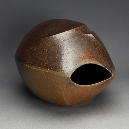 Bizen Henko Vase ー伊勢崎 創 "備前 扁壷"