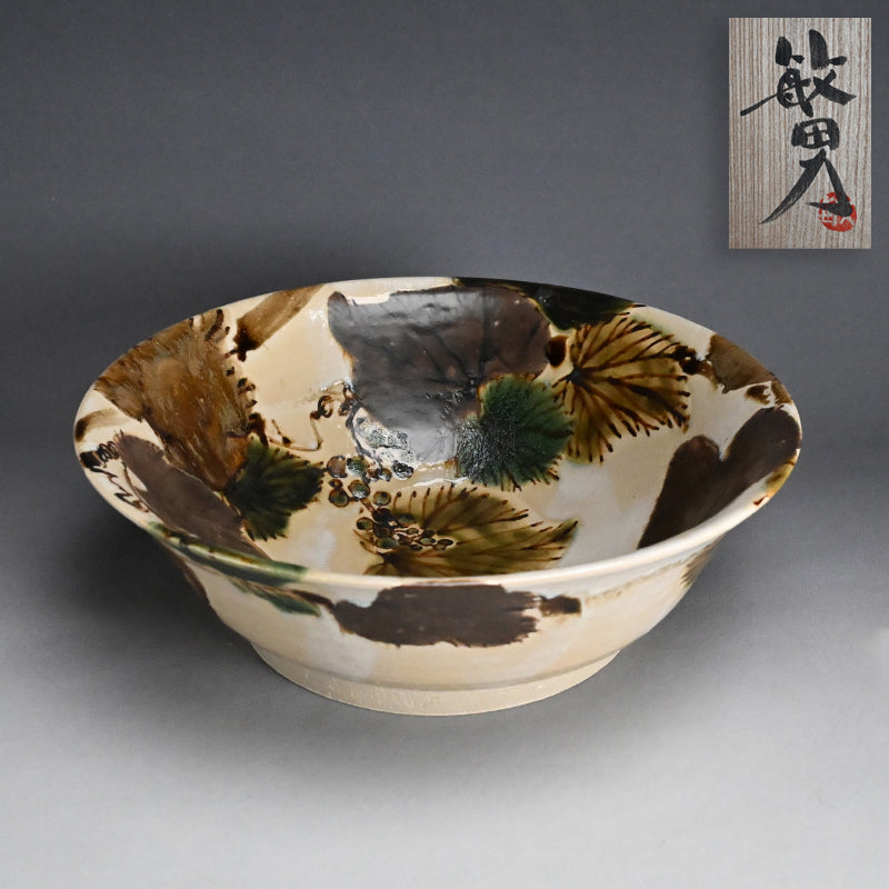 Grape Design Exhibited Vase ー武田 敏男 "鉄銅彩葡萄文鉢"