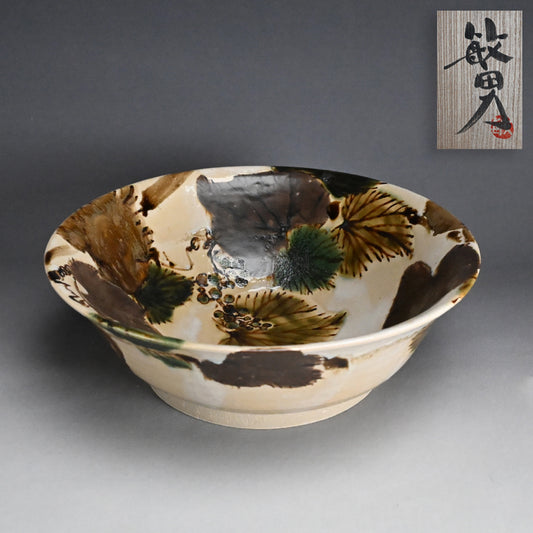 Grape Design Exhibited Vase ー武田 敏男 "鉄銅彩葡萄文鉢"