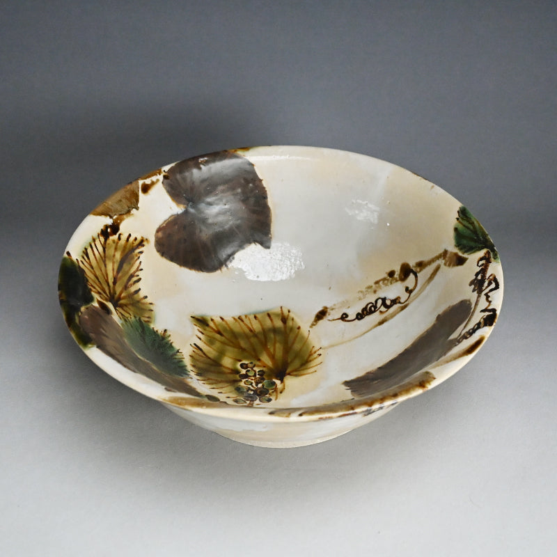 Grape Design Exhibited Vase ー武田 敏男 "鉄銅彩葡萄文鉢"