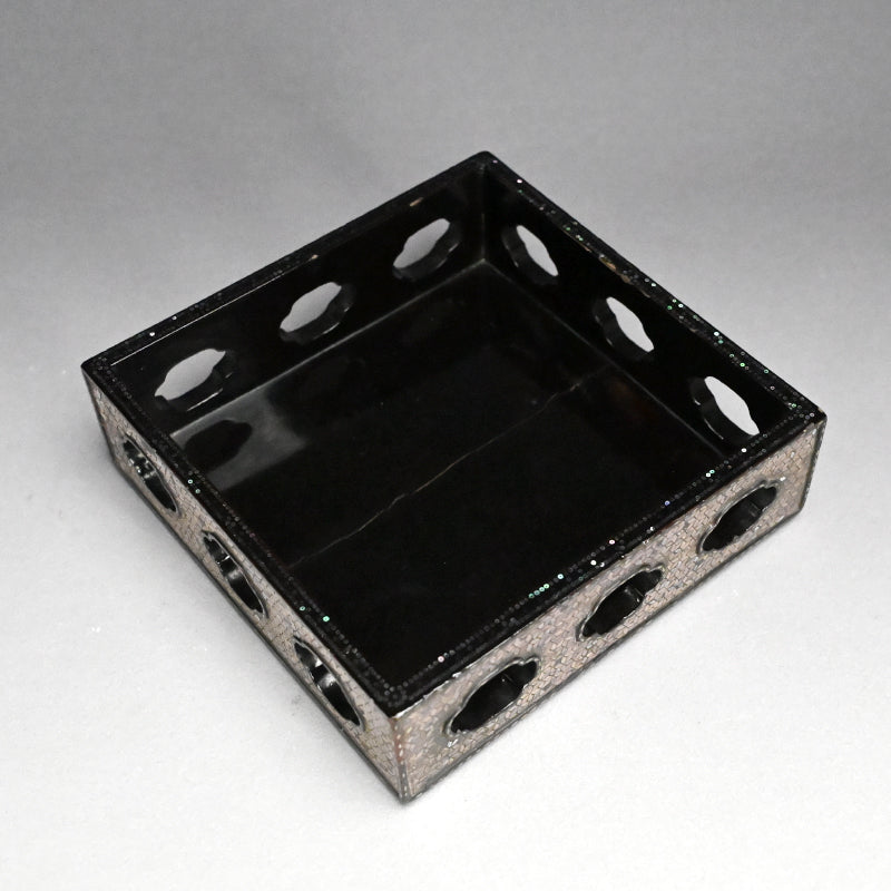 Edo p. Japanese Lacquer Box, with Mother of Pearl Inlay