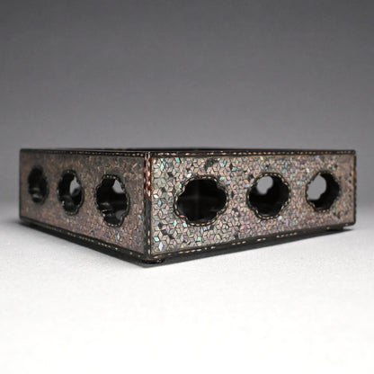Edo p. Japanese Lacquer Box, with Mother of Pearl Inlay