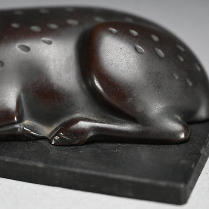Japanese Deer Okimono Bronze Sculpture ー初代 中島 保美 "鋳銅鹿置物"