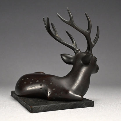 Japanese Deer Okimono Bronze Sculpture ー初代 中島 保美 "鋳銅鹿置物"