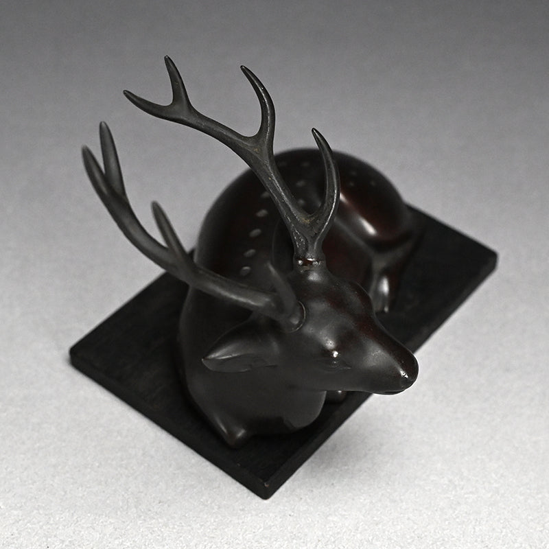 Japanese Deer Okimono Bronze Sculpture ー初代 中島 保美 "鋳銅鹿置物"