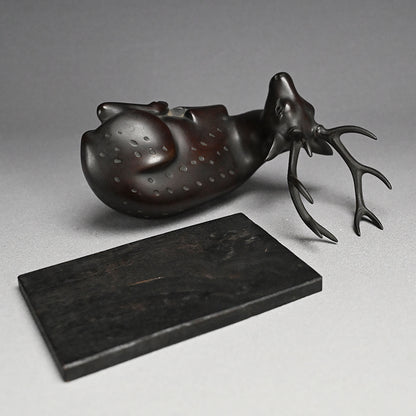 Japanese Deer Okimono Bronze Sculpture ー初代 中島 保美 "鋳銅鹿置物"