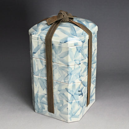 Porcelain Stacking Box Set Decorated ー藤井 達吉 "染付竹文 重箱"