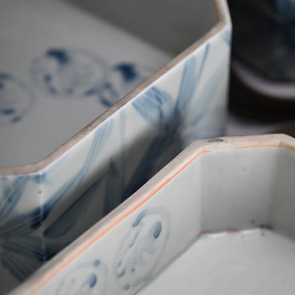 Porcelain Stacking Box Set Decorated ー藤井 達吉 "染付竹文 重箱"