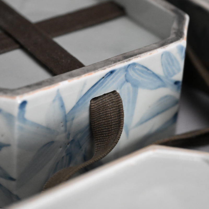 Porcelain Stacking Box Set Decorated ー藤井 達吉 "染付竹文 重箱"