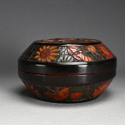 Sanuki-bori Carved & Lacquered Container by Kozan