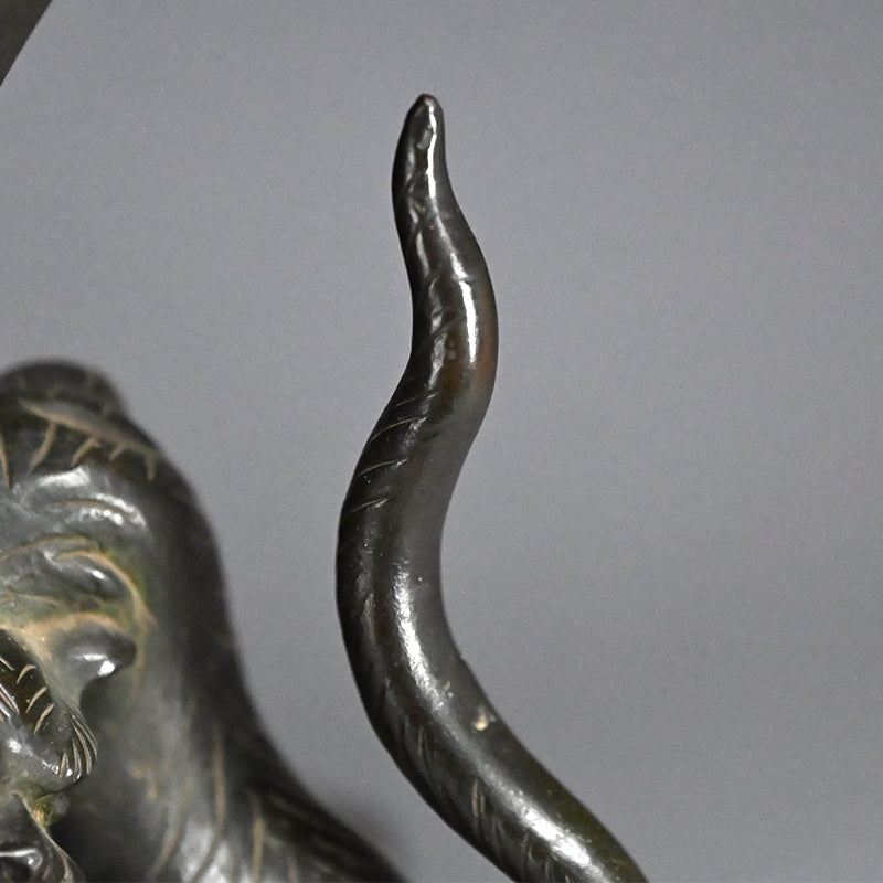 Edo p. Flaring Bronze Vase with Tiger Handles ー越後 守 "虎耳付古銅花生"
