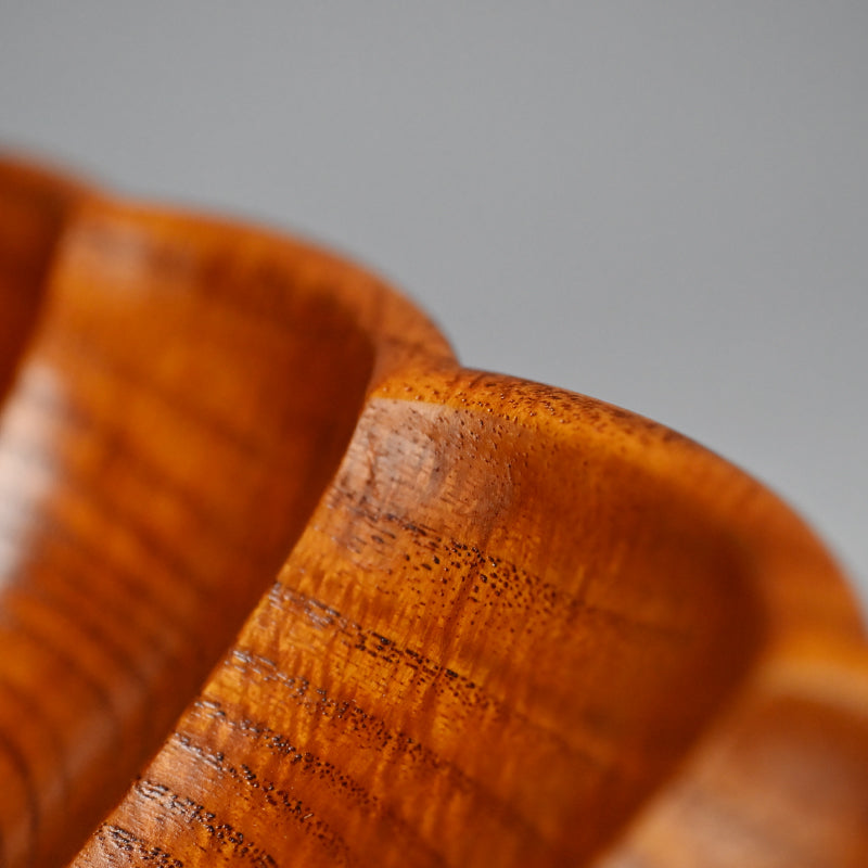 LNT Diamond-Shaped Foliated Wood Bowl ー中量 瑞真 “菱形輪花盛器”