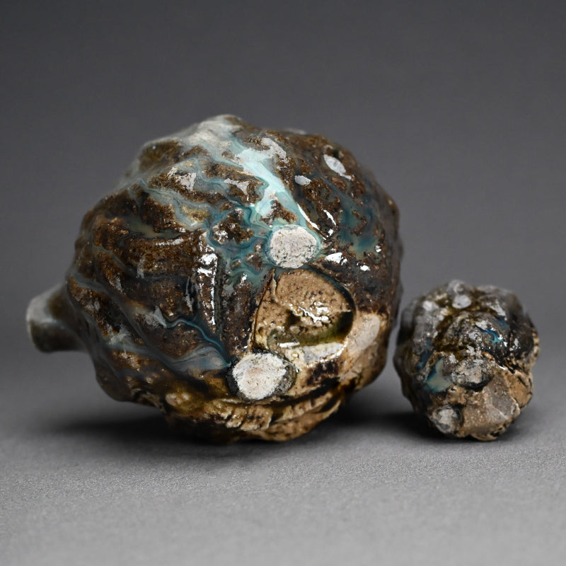 Igneous Kurinuki Sake Set ー稲吉 オサム “自然釉刳貫 酒器”