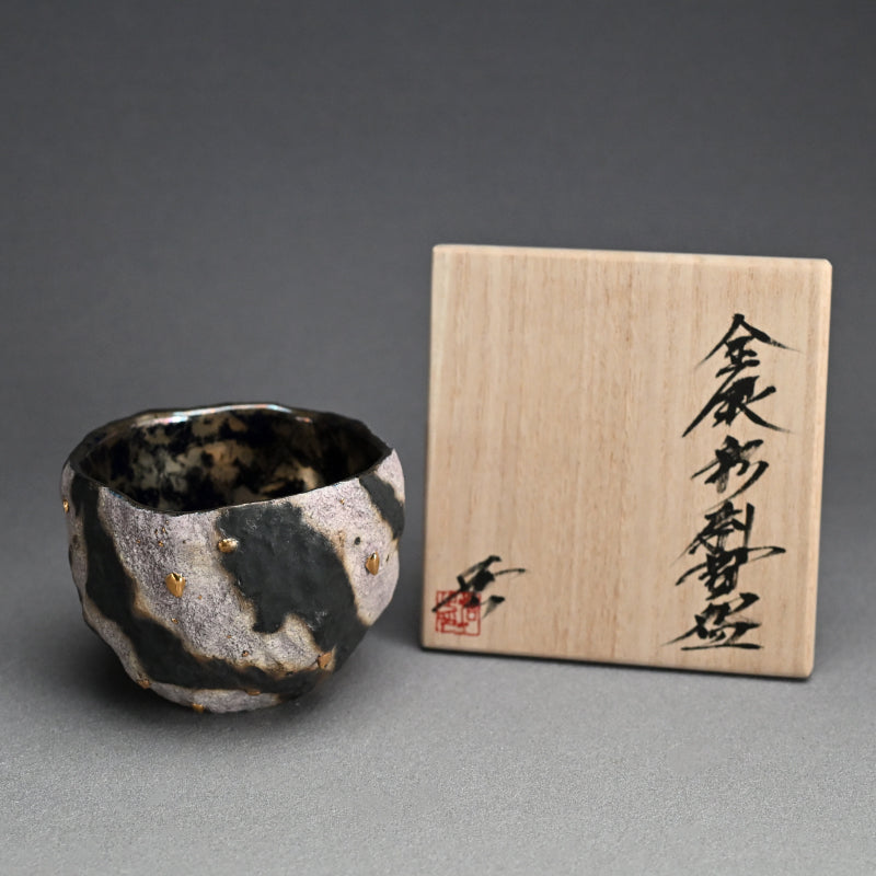 Striking Contemporary Cup ー稲吉 オサム ”金銀彩刳貫盃”
