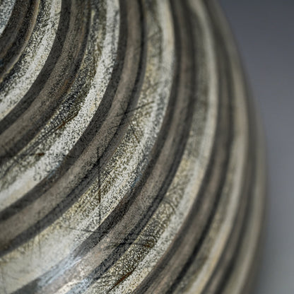 Nationally Exhibited Deep Vessel ー渡辺 国夫 “色絵金銀彩縞文鉢”