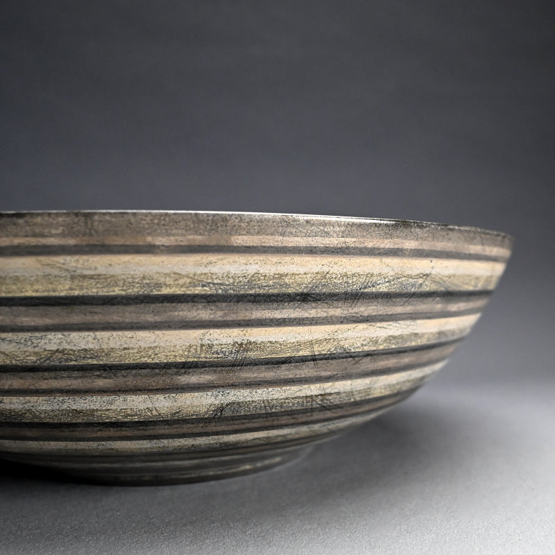 Nationally Exhibited Deep Vessel ー渡辺 国夫 “色絵金銀彩縞文鉢”