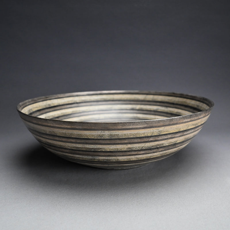 Nationally Exhibited Deep Vessel ー渡辺 国夫 “色絵金銀彩縞文鉢”