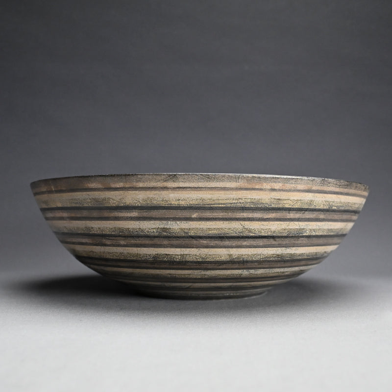 Nationally Exhibited Deep Vessel ー渡辺 国夫 “色絵金銀彩縞文鉢”