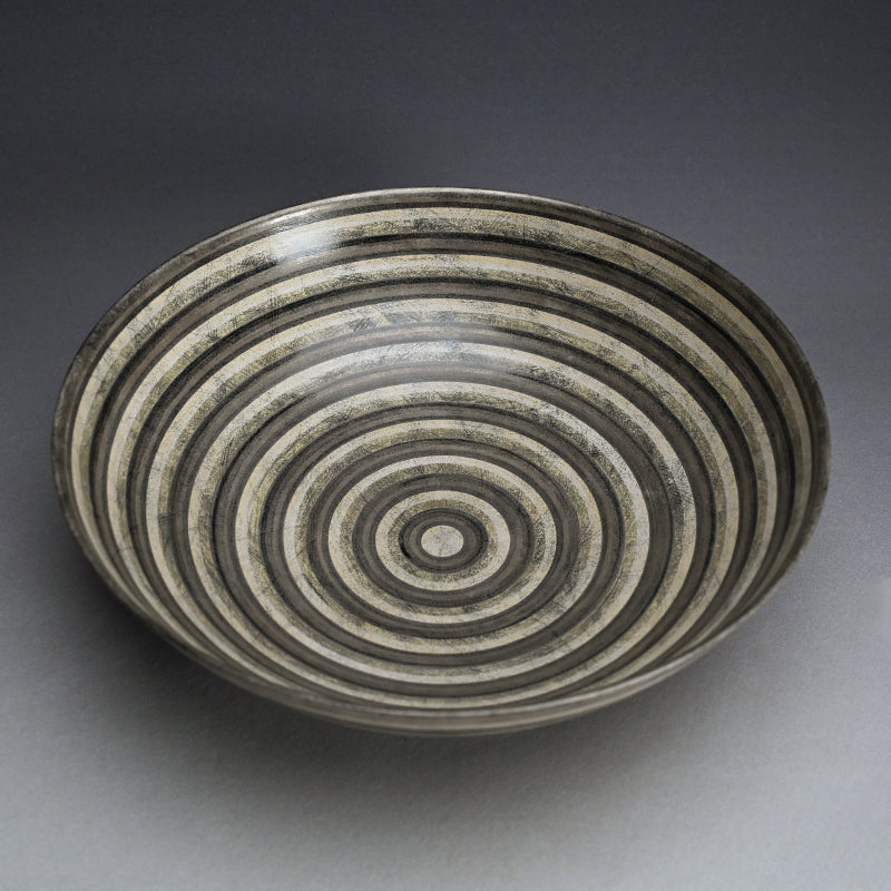 Nationally Exhibited Deep Vessel ー渡辺 国夫 “色絵金銀彩縞文鉢”