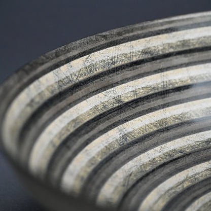 Nationally Exhibited Deep Vessel ー渡辺 国夫 “色絵金銀彩縞文鉢”