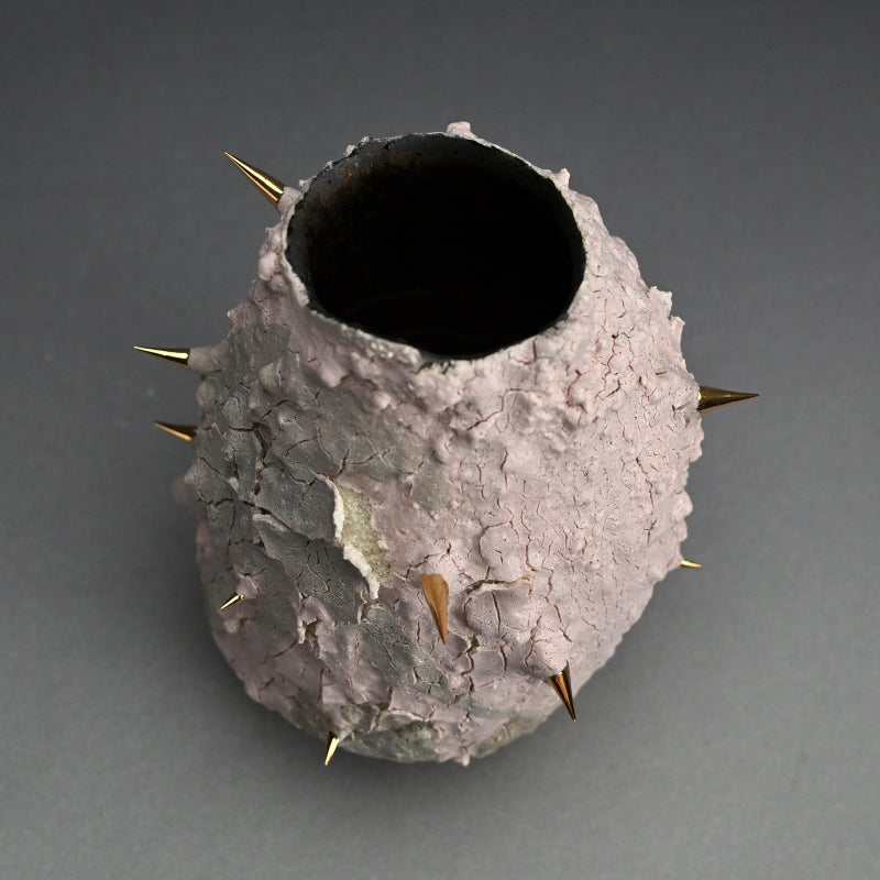 Gold Thorned Pink Vase ー東井 真咲朝 "桃棘花器"