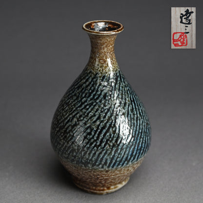 Salt Glazed Tokkuri by LNT ー島岡 達三 “塩釉徳利”