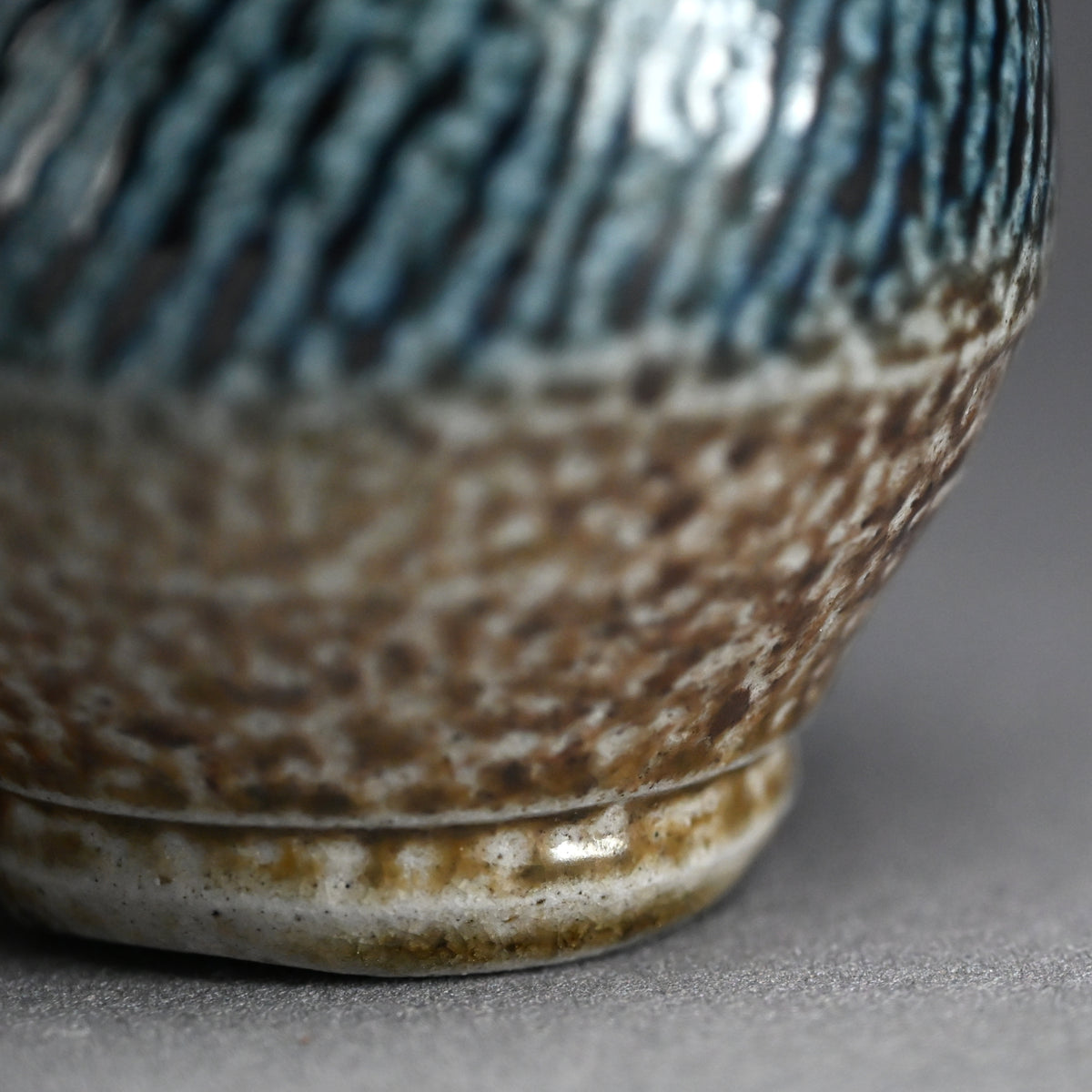 Salt Glazed Tokkuri by LNT ー島岡 達三 “塩釉徳利”