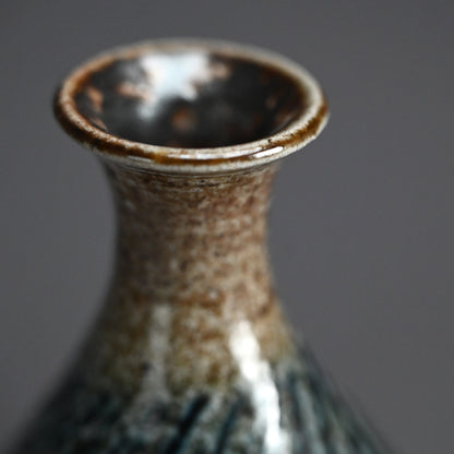 Salt Glazed Tokkuri by LNT ー島岡 達三 “塩釉徳利”