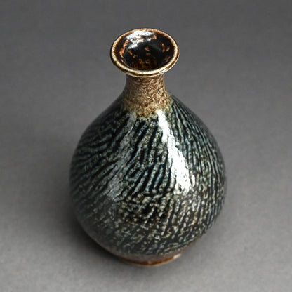 Salt Glazed Tokkuri by LNT ー島岡 達三 “塩釉徳利”
