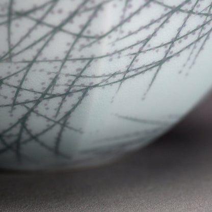 Exquisite Celadon Vase ー室町 勝廣 "青白磁 早春 象嵌壷"