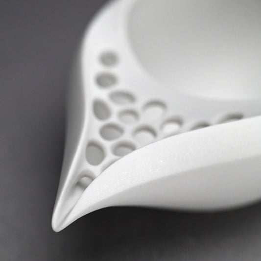 Katakuchi Japanese Sake Server ー加藤 好康 “透文 片口”