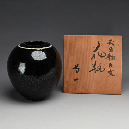 Unique LNT Tenmoku-yu Tsubo ー清水 卯一 “天目釉白文壺”