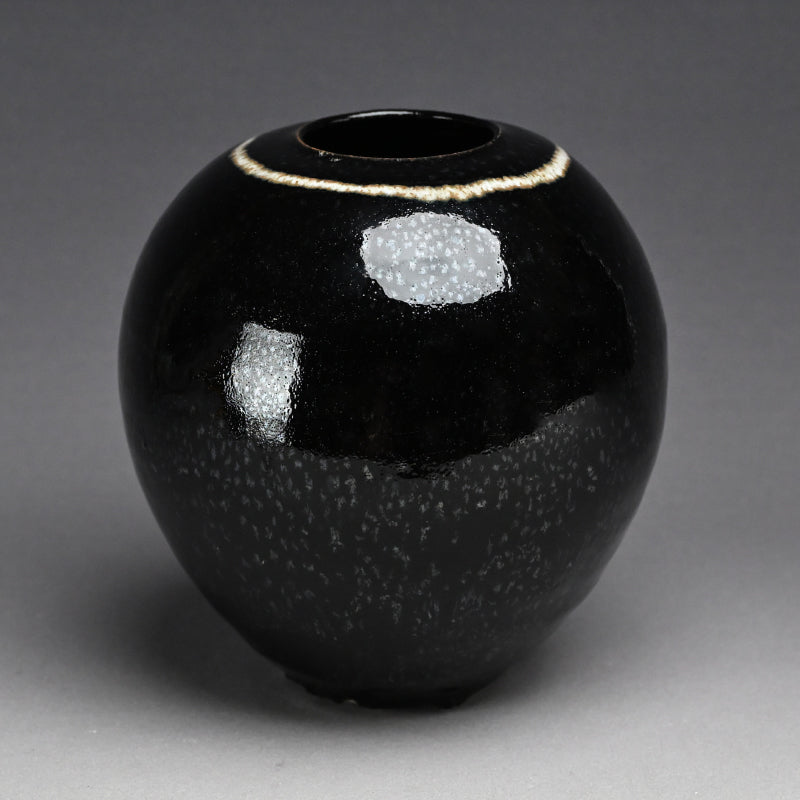 Unique LNT Tenmoku-yu Tsubo ー清水 卯一 “天目釉白文壺”