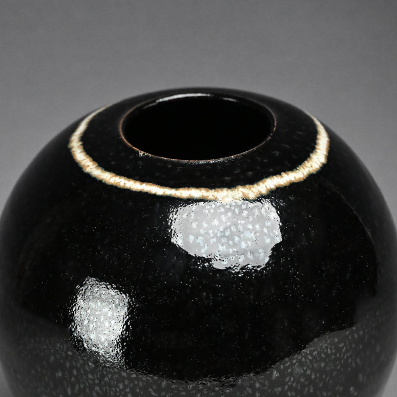 Unique LNT Tenmoku-yu Tsubo ー清水 卯一 “天目釉白文壺”